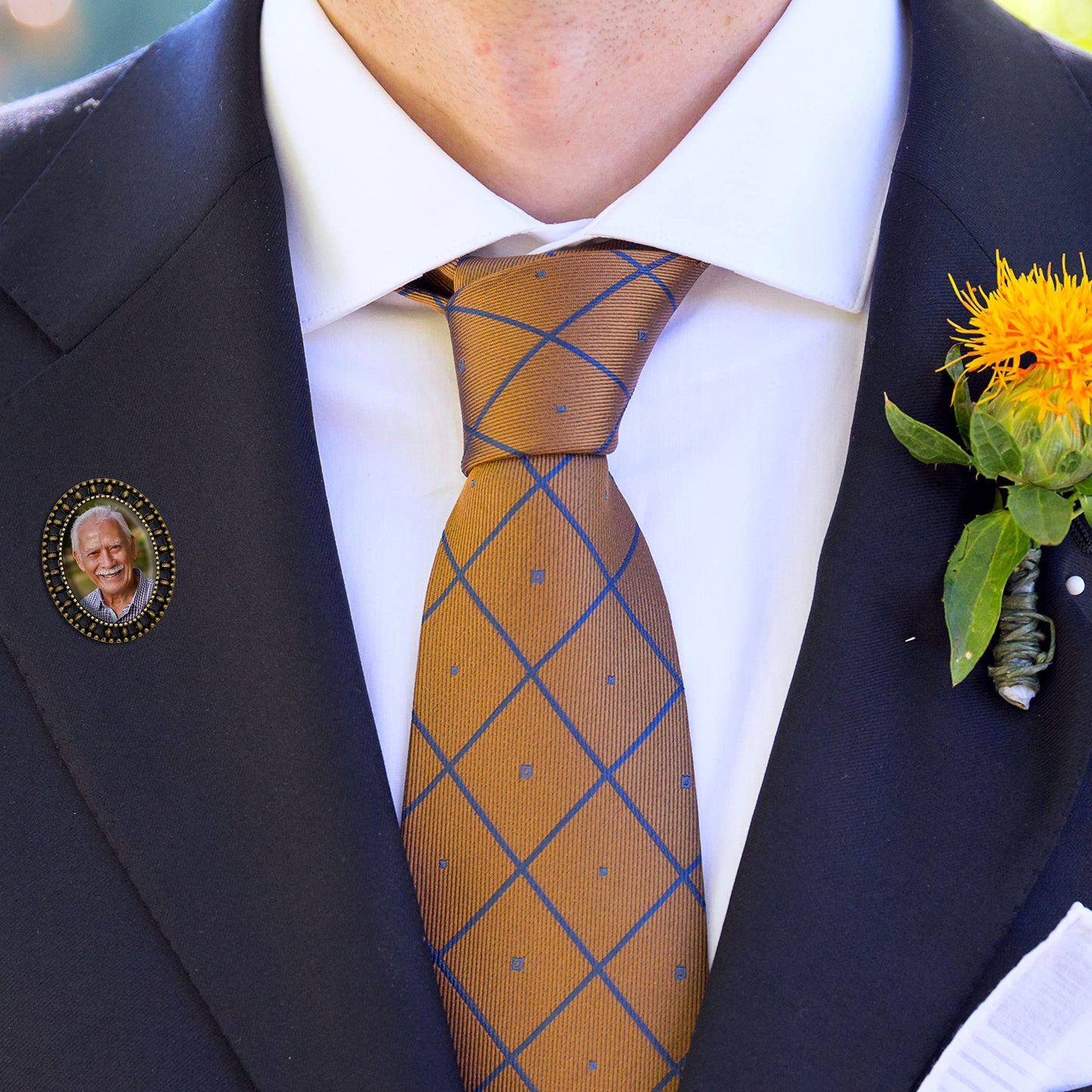 Groom & Groomsmen Memorial Photo Lapel Pins for Wedding Pack of 4 Bronze Gold Oval Picture Pins Funeral Remembrance Boutonniere